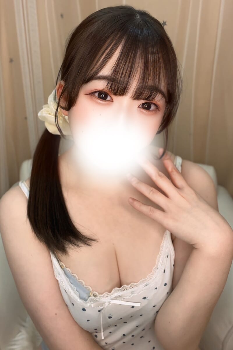 瀬奈ゆゆ